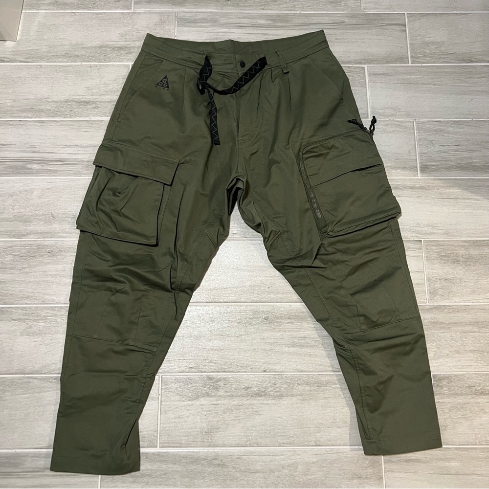 Nike ACG Olive Green Cargo Pants Size L